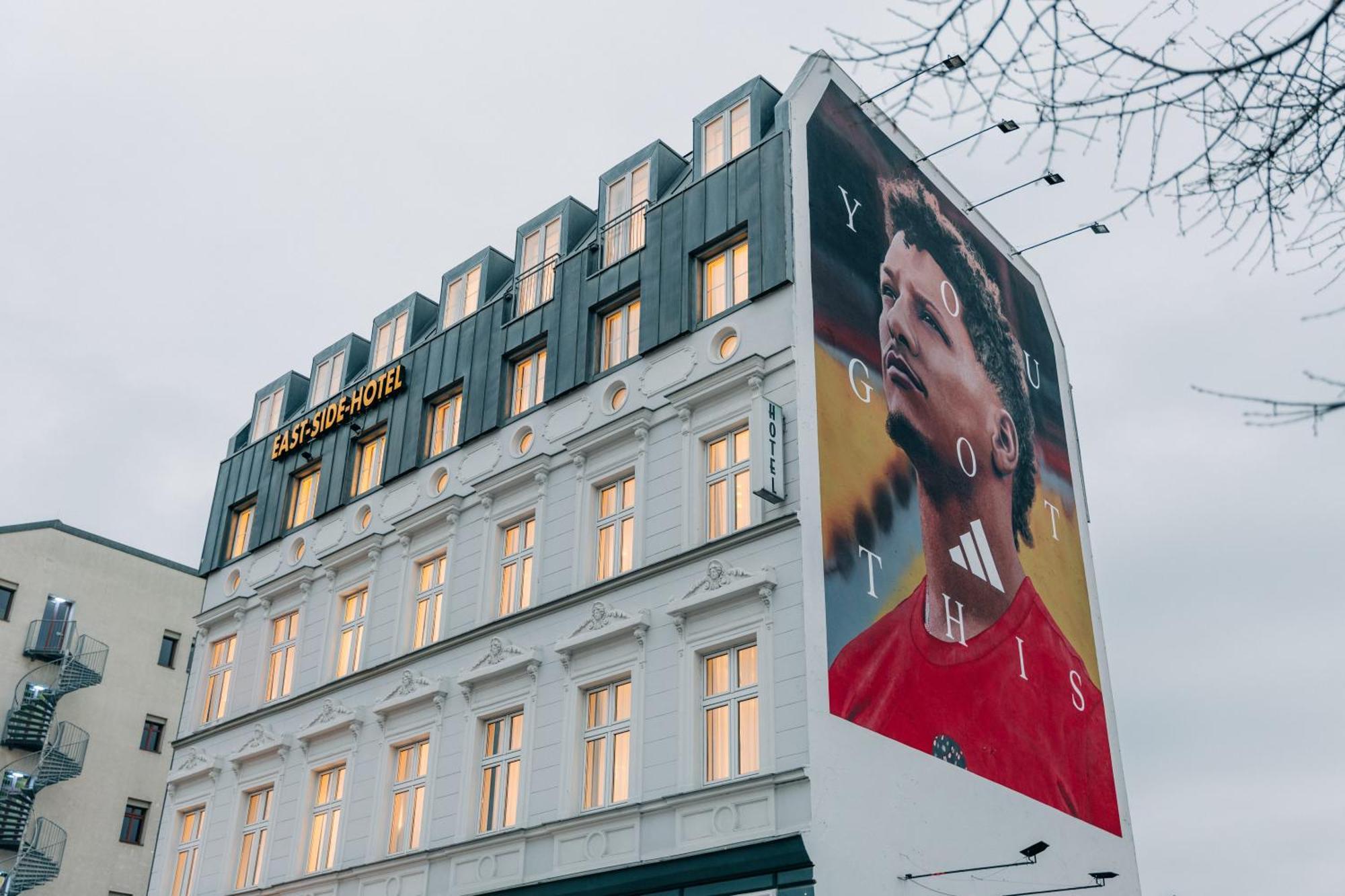 Hotel Homaris East Side Berlino Esterno foto